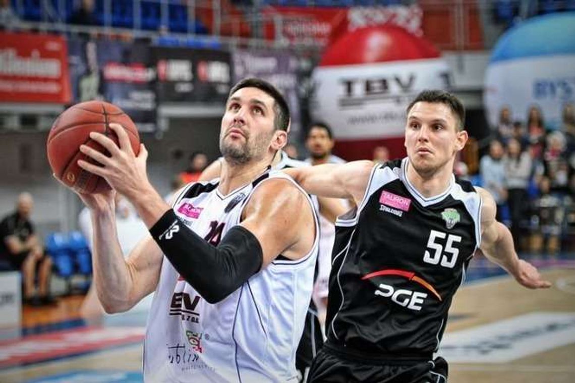 Start ma problem z obroną