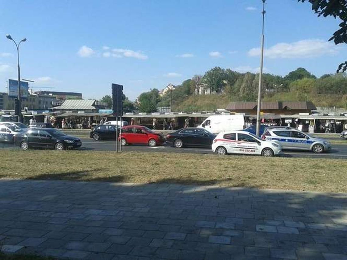 Stłuczka na al. Tysiąclecia w Lublinie. Zderzyły się dwa samochody