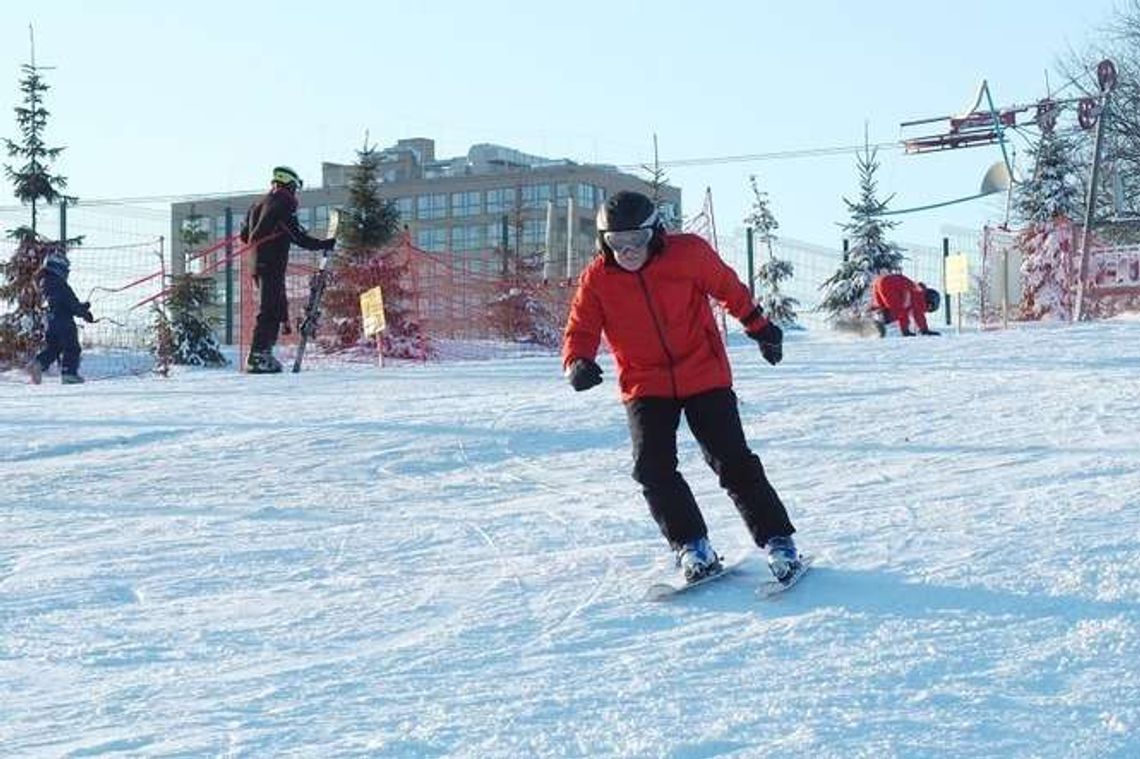 Stoki narciarskie w woj. lubelskim już otwarte. Tak się jeździ na Globusie (zdjęcia) Stoki narciarskie w woj. lubelskim już otwarte. Tak się jeździ na Globusie (zdjęcia)