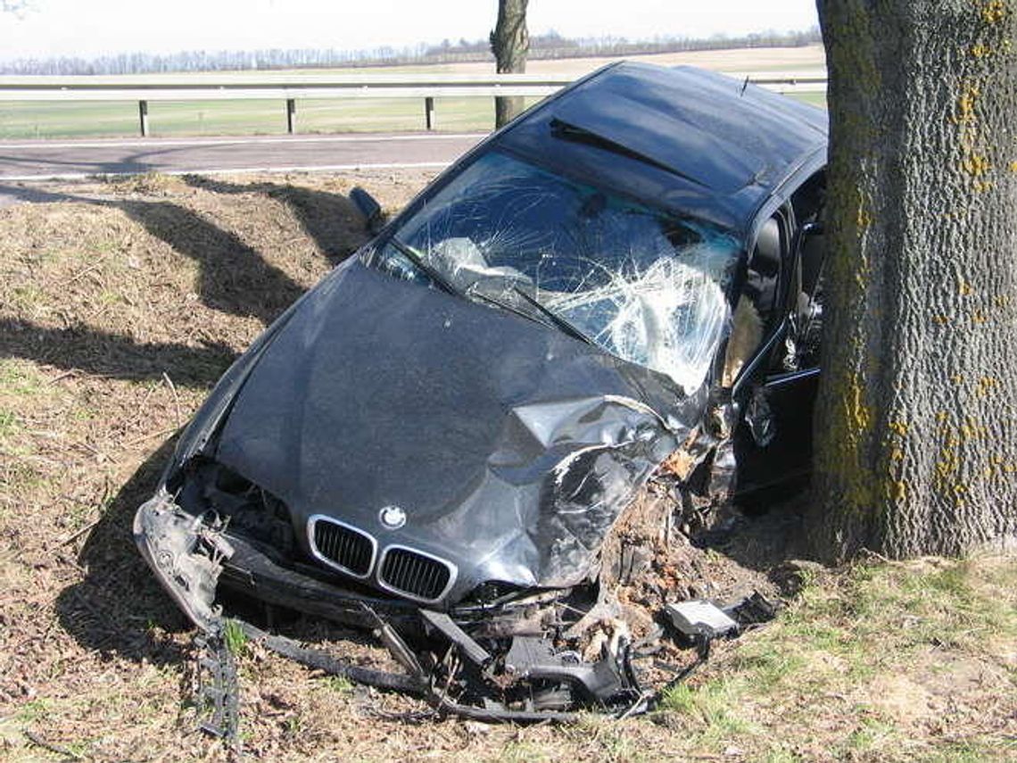 Stołpie: Kierowca BMW zasnął? 7 osób w szpitalu (zdjęcia) Stołpie: Kierowca BMW zasnął? 7 osób w szpitalu (zdjęcia)