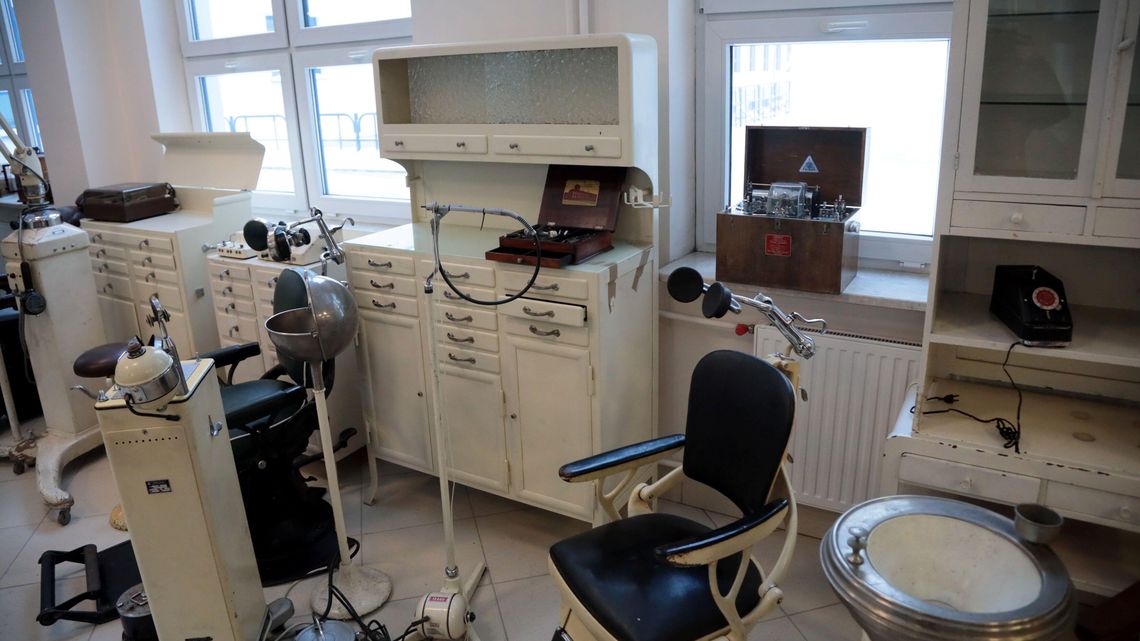 Stomatologiczny powrót do przeszłości. Tę wystawę warto zobaczyć Stomatologiczny powrót do przeszłości. Tę wystawę warto zobaczyć