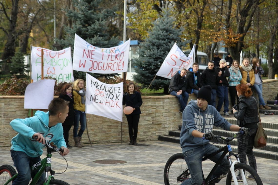 \"Stop ambicjom w kuflach\": Młodzi z Hrubieszowa walczyli o kulturę (zdjęcia) 
