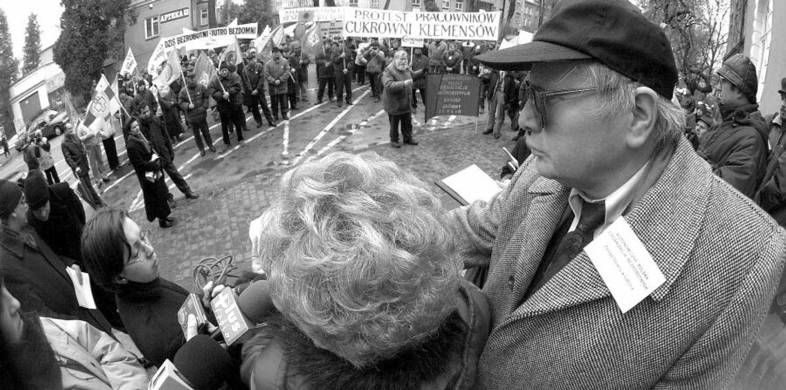 Stop brutalnym cięciom!