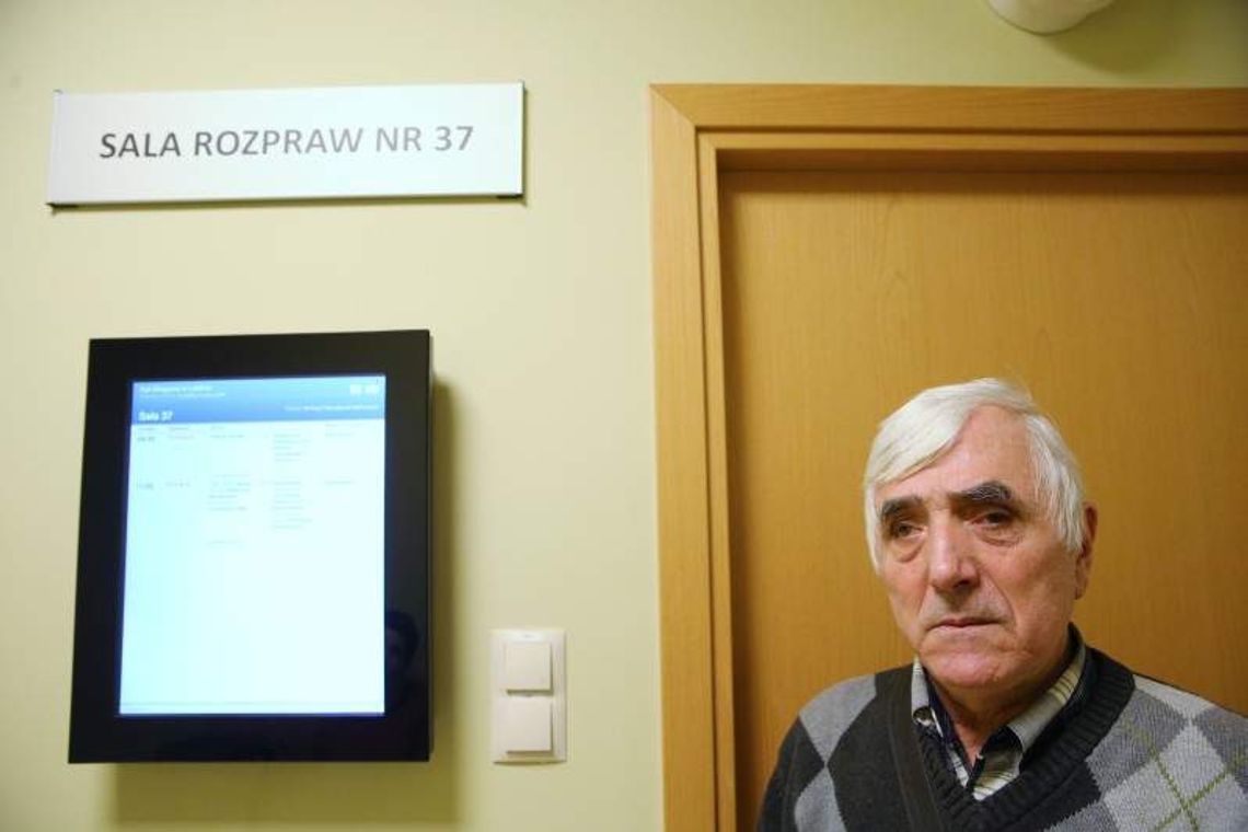 Stracił pracę, walczy w sądzie. "Honor jest ważniejszy niż pieniądze" Stracił pracę, walczy w sądzie. "Honor jest ważniejszy niż pieniądze"