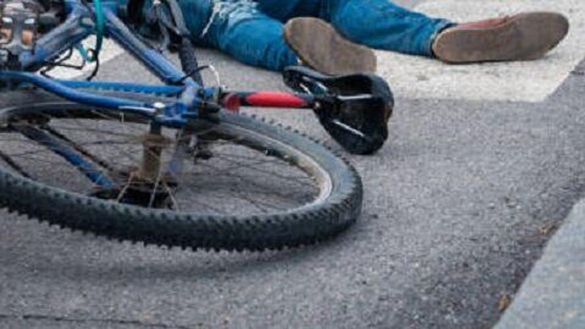 Stracił przytomność, a nikt nie reagował. Z reanimacją ruszyła policjantka 