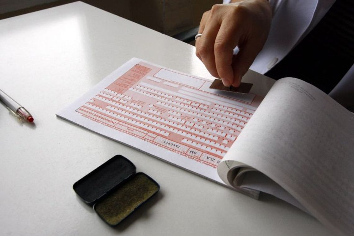 Straciłeś pracę i chorujesz? ZUS wypłaci ci zasiłek