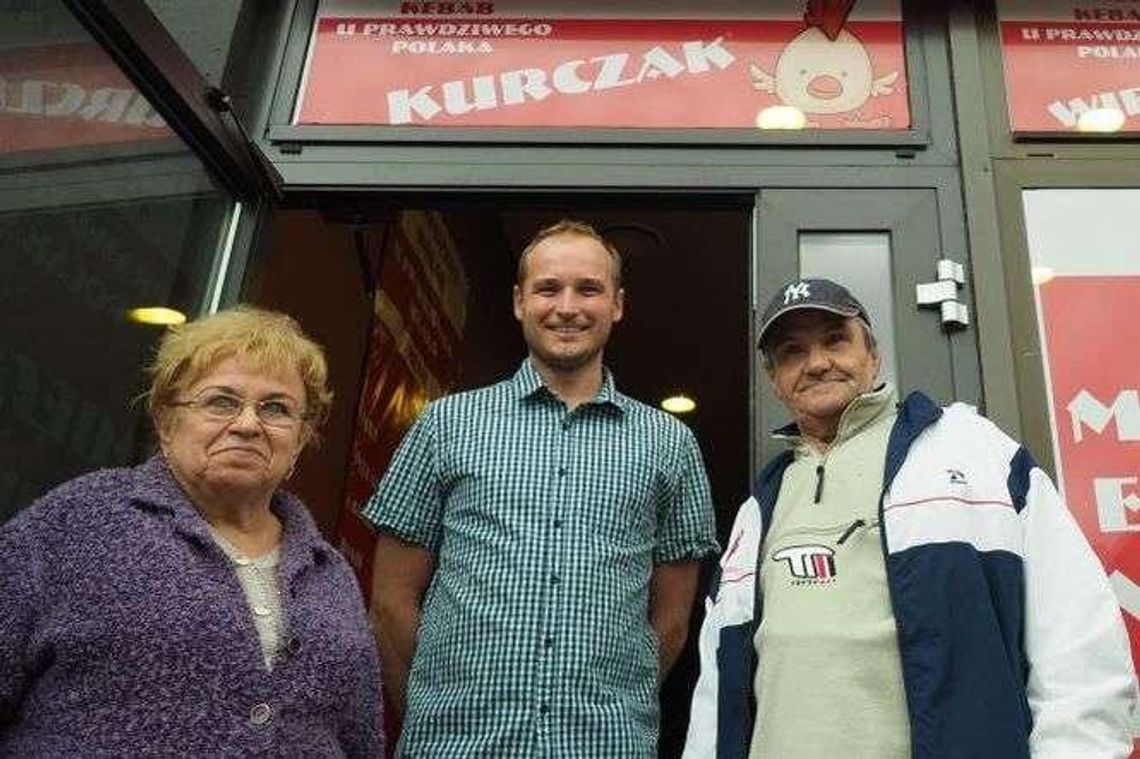 Stracili mieszkanie, koczują na klatce. Kolejna pomoc dla lublinian. "Wszystko może się zmienić" Stracili mieszkanie, koczują na klatce. Kolejna pomoc dla lublinian. "Wszystko może się zmienić"