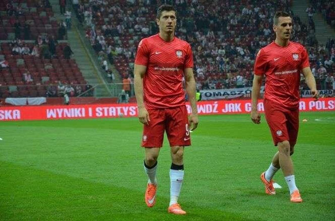 Strajk na lotniskach, zmiana boiska i tłumy w hotelu czyli kadra przed Czarnogórą