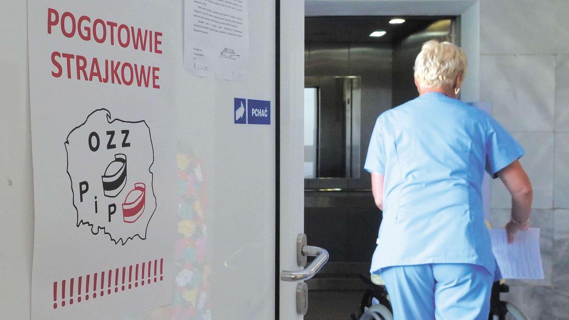Strajk w szpitalu w Lublinie, przyjęcia pacjentów wstrzymane. Pielęgniarki odejdą od łóżek Strajk w szpitalu w Lublinie, przyjęcia pacjentów wstrzymane. Pielęgniarki odejdą od łóżek