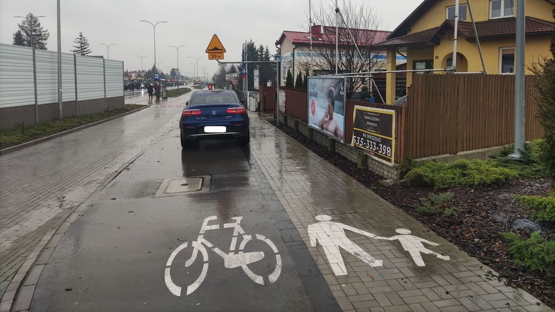 Straż Miejska pokazuje mistrzów parkowania. Miejsce 1. w pełni zasłużone. Zdjęcia