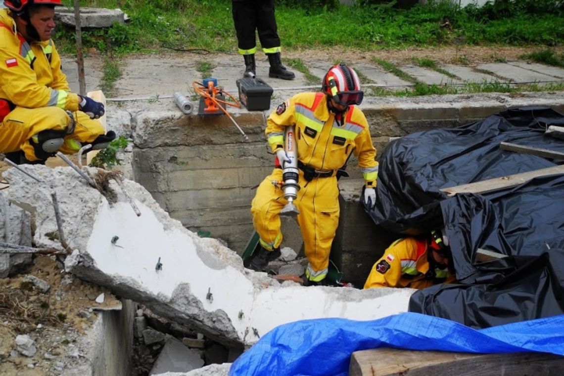 Strażacy ćwiczą na wypadek ataków terrorystycznych i katastrof (zdjęcia)