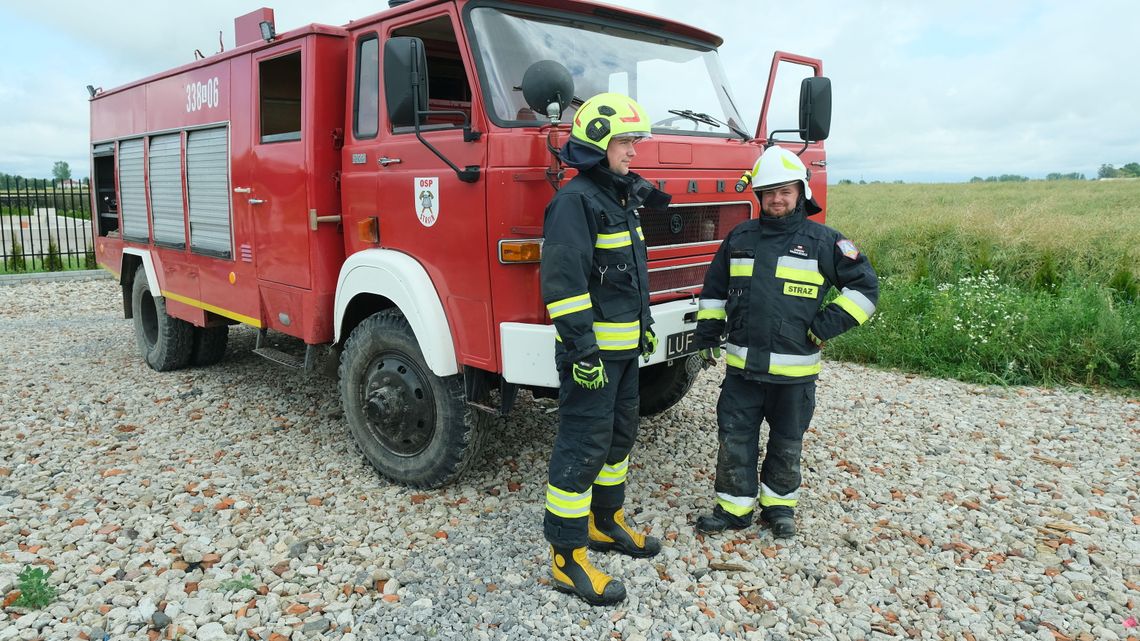 Strażacy dali się udobruchać Starem 244 z 1983 r. Ale wójtowi nie odpuszczają
