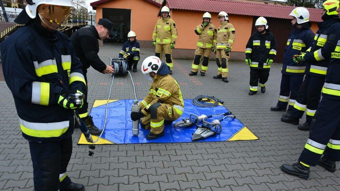 Strażacy już po szkoleniu. Mogą ratować i mają na to papiery