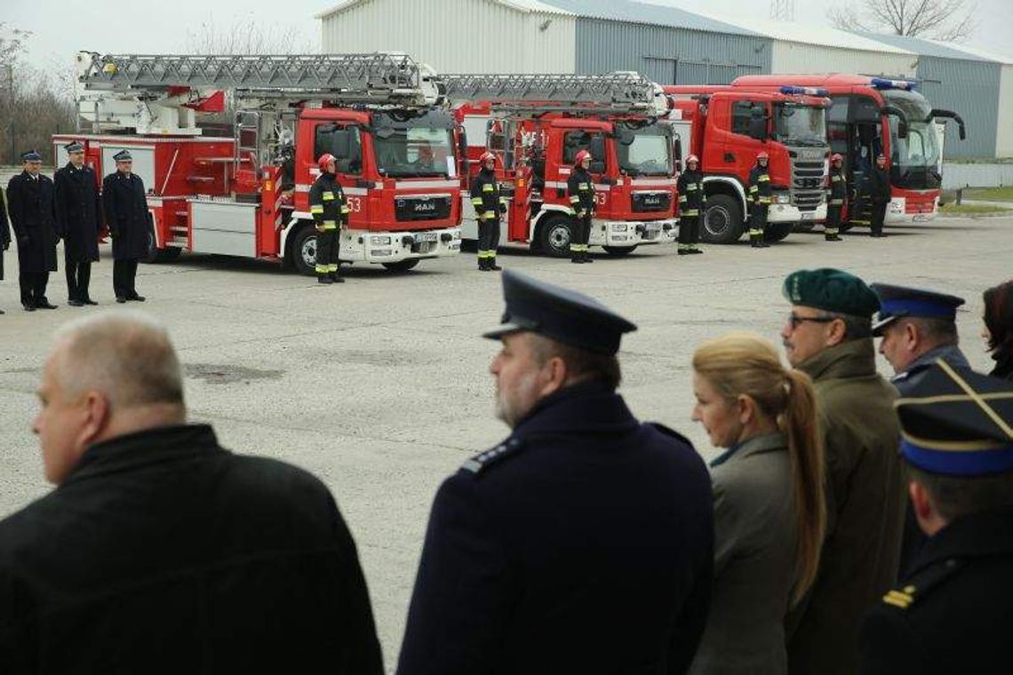 Strażacy mają nowy sprzęt  za 5,5 mln zł