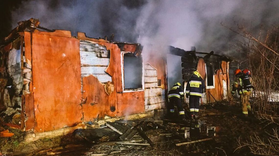 Strażacy nie mieli szans, żeby wejść do budynku. Potem znaleźli tylko zwęglone ciało Strażacy nie mieli szans, żeby wejść do budynku. Potem znaleźli tylko zwęglone ciało