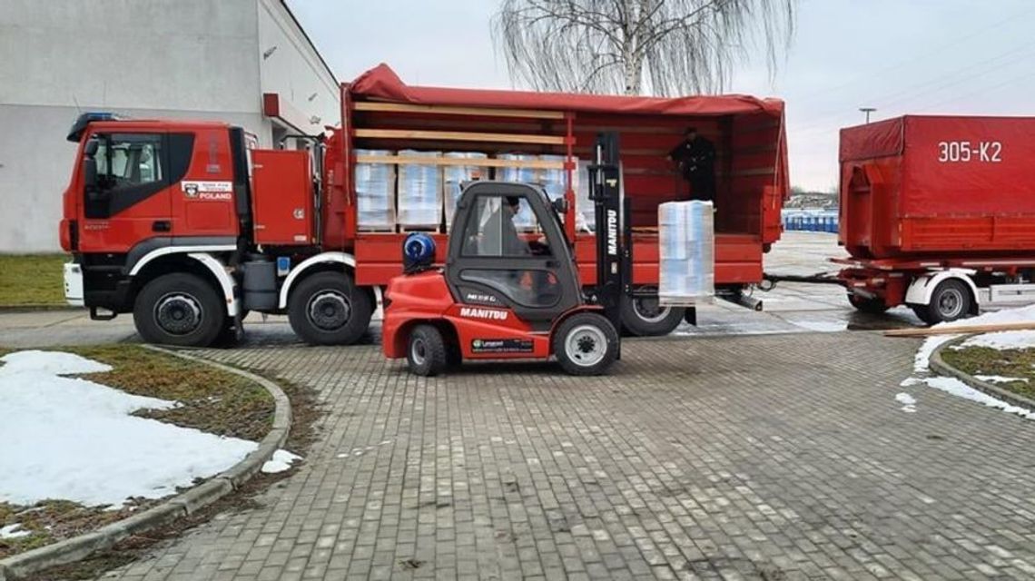 Strażacy rozpoczęli kolportowanie ulotek informacyjnych na temat szczepień przeciw COVID-19 Strażacy rozpoczęli kolportowanie ulotek informacyjnych na temat szczepień przeciw COVID-19