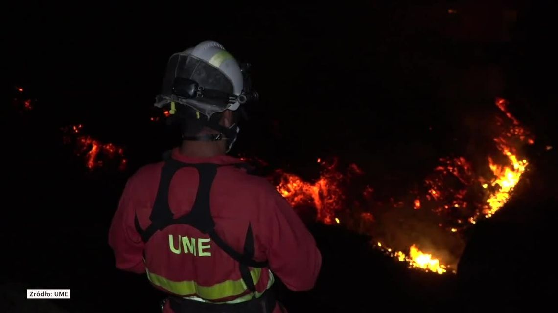 Strażacy walczą z rzeką lawy na La Palmie. Szkody po wybuchu wulkanu sięgają 400 mln euro Strażacy walczą z rzeką lawy na La Palmie. Szkody po wybuchu wulkanu sięgają 400 mln euro