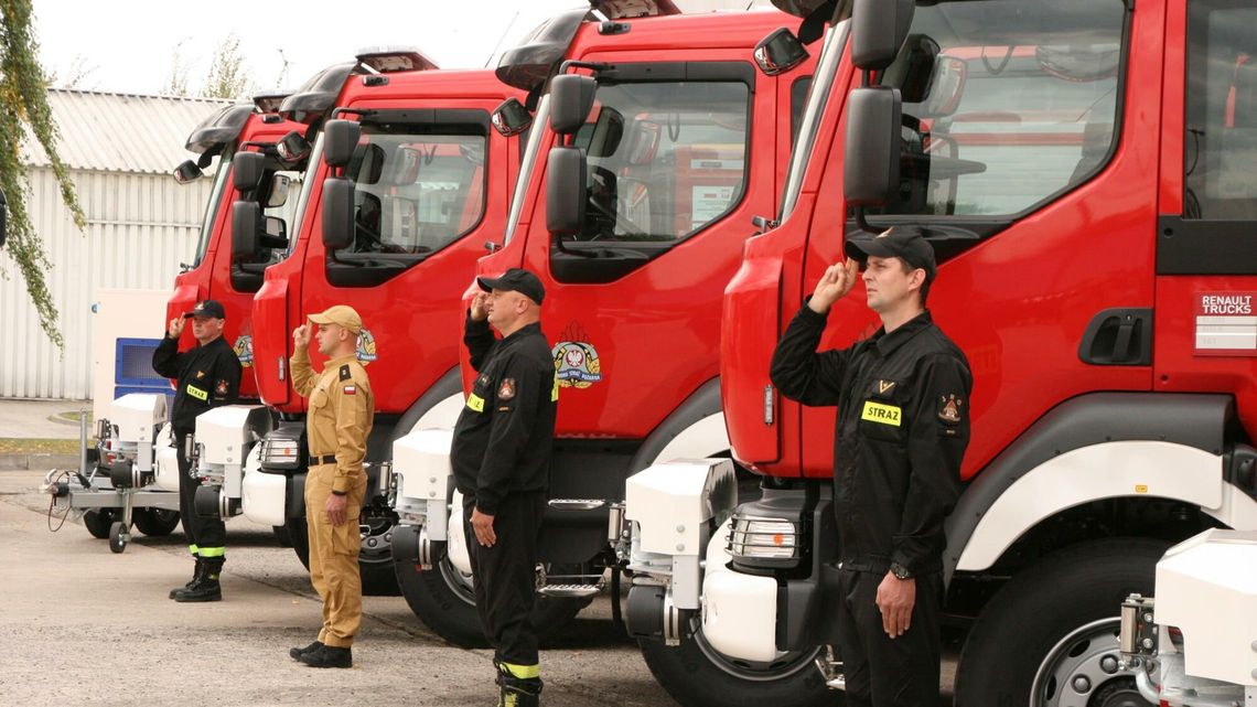 Strażacy z Lubelskiego obdarowani. Nowy sprzęt już trafił do jednostek