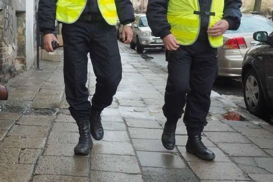 Strażnicy miejscy mają rowery, ale na nich nie jeżdżą. Przez problemy zdrowotne Strażnicy miejscy mają rowery, ale na nich nie jeżdżą. Przez problemy zdrowotne