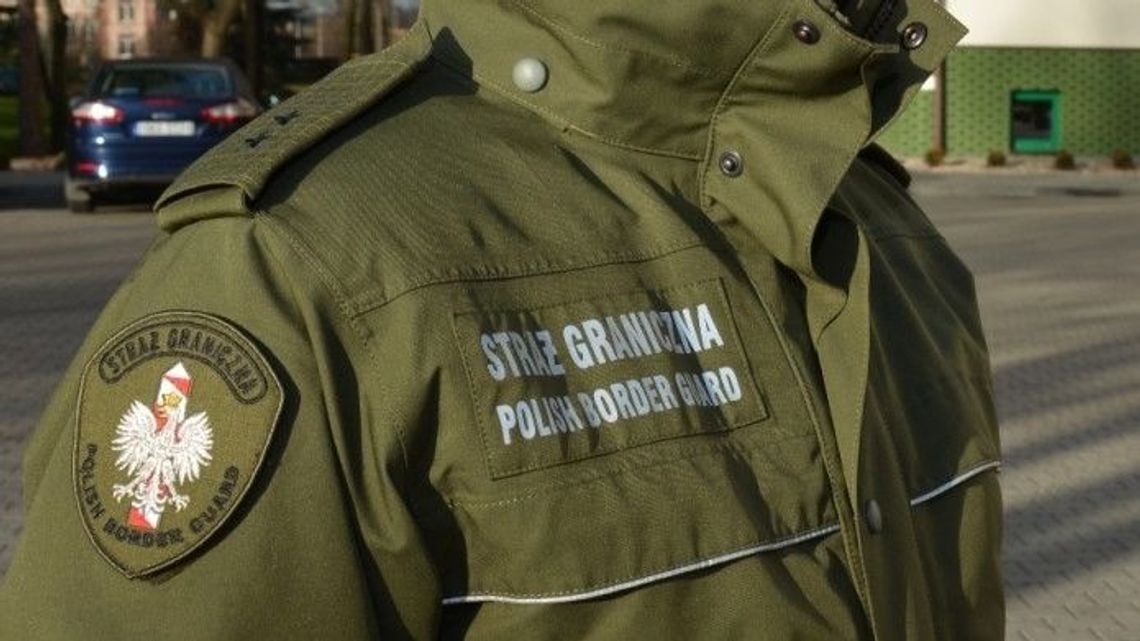 Strażnik graniczny obezwładnił dwóch uzbrojonych napastników