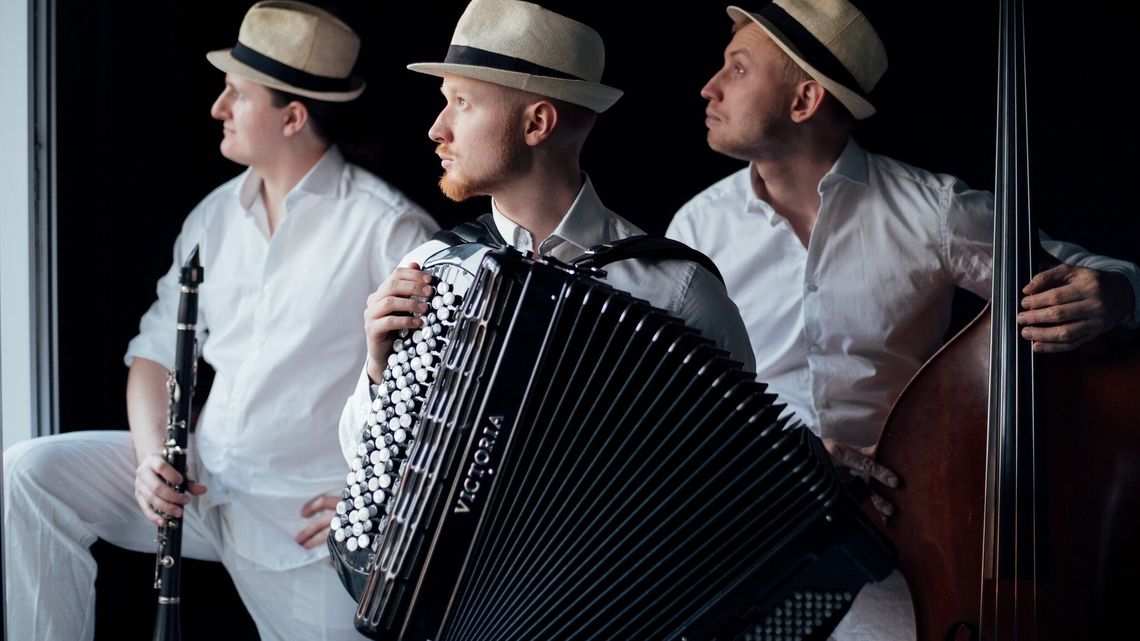 Street Whispers w Kazimierzu Dolnym