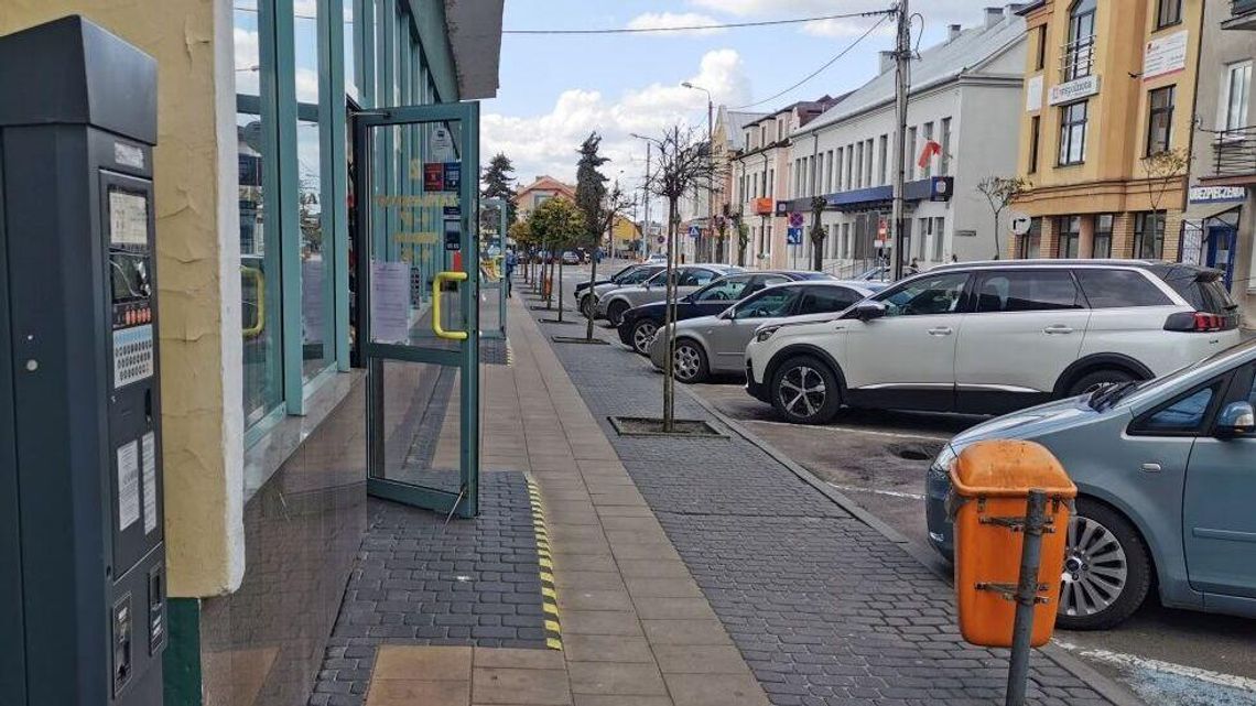 Strefa płatnego parkowania w Radzyniu Podlaskim jeszcze większa