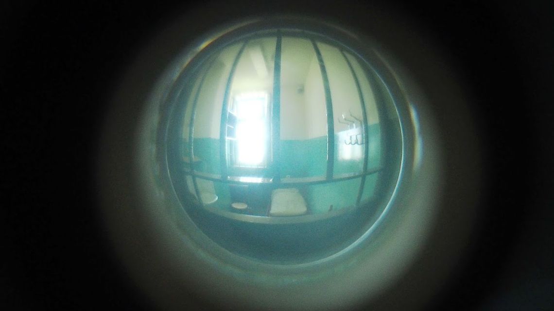 Stryj z nożem na bratanka. Rodzinna awantura w Piaskach