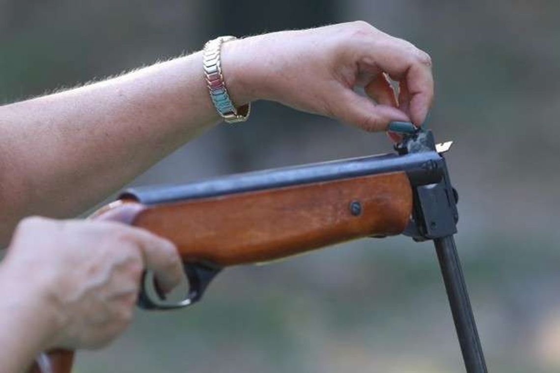 Strzelał z wiatrówki do przechodniów