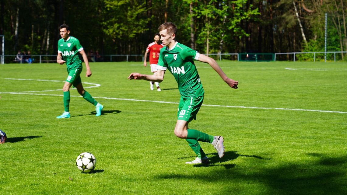 Strzelecki popis Mateusza Dziurdzy z Tanwi Majdan Stary. Wyniki zamojskiej klasy okręgowej Strzelecki popis Mateusza Dziurdzy z Tanwi Majdan Stary. Wyniki zamojskiej klasy okręgowej