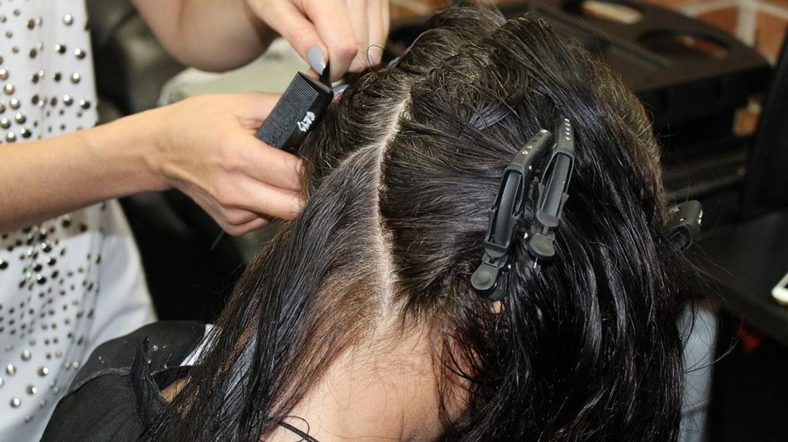 Strzygli mimo obostrzeń, ale prokuratura dwa razy nie dostrzegła przestępstwa