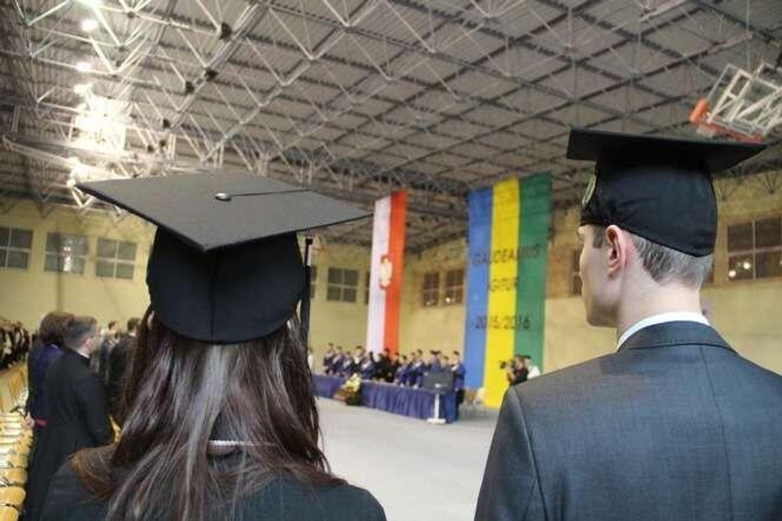 Studenci AWF proszą o zmianę nauczyciela angielskiego, skarżą się do prodziekana Studenci AWF proszą o zmianę nauczyciela angielskiego, skarżą się do prodziekana