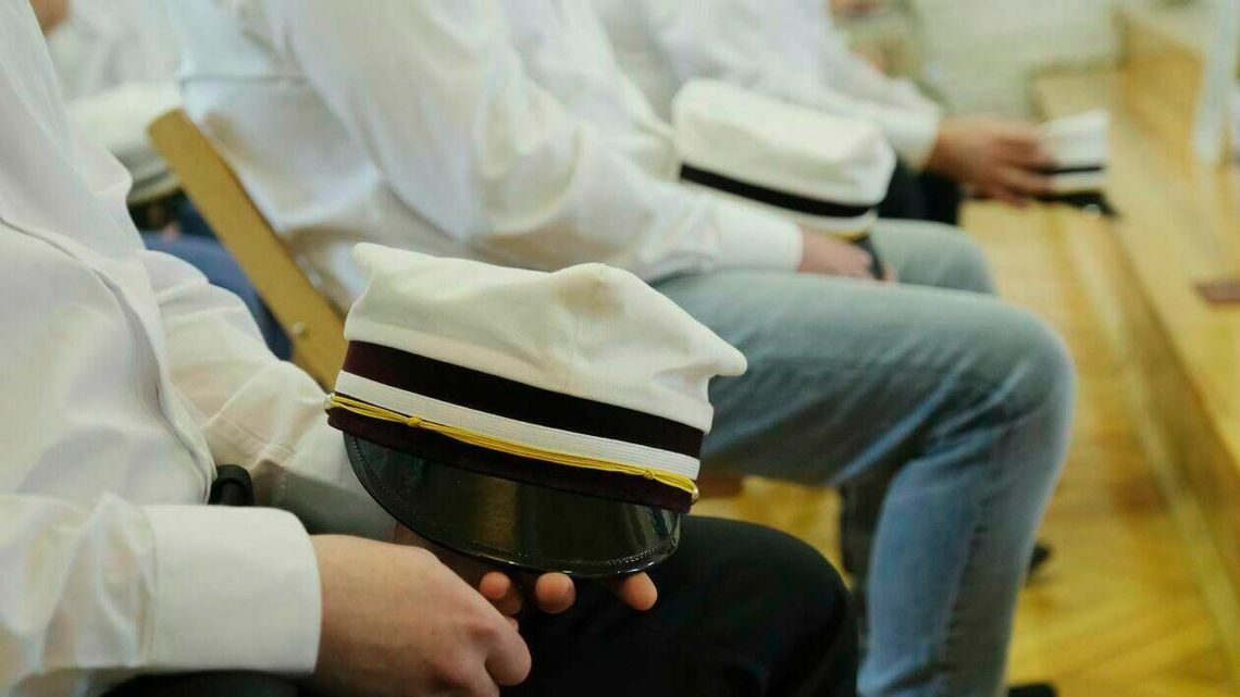 Studenci zza krat korespondują z papieżem