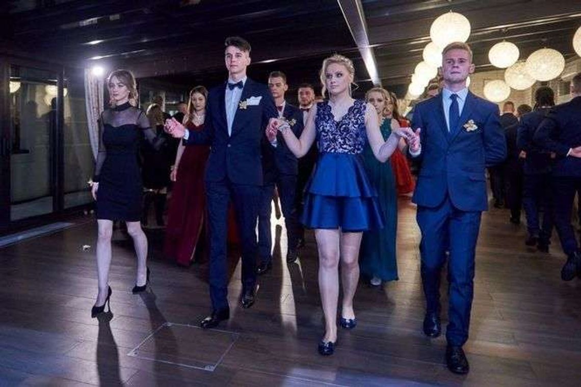 Studniówka 2018: Bal uczniów VIII LO w hotelu Korona [zdjęcia]
