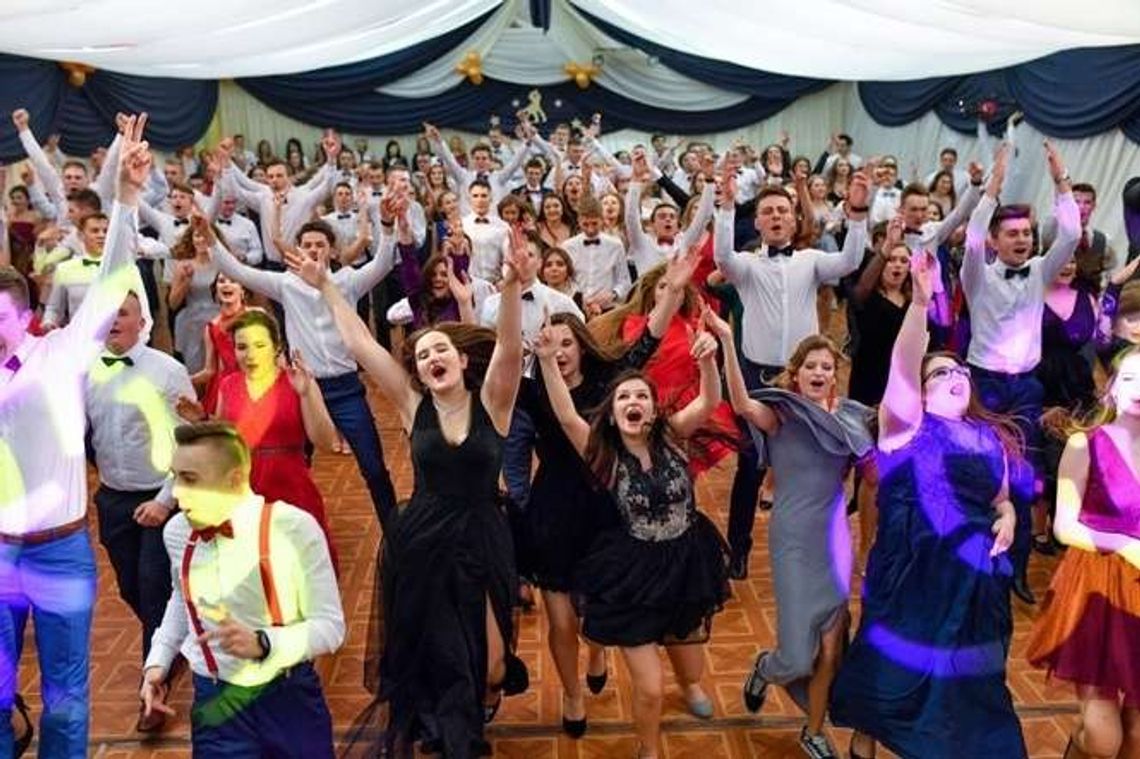 Studniówka 2018: Bal uczniów ZSO nr 2 w Puławach [zdjęcia]