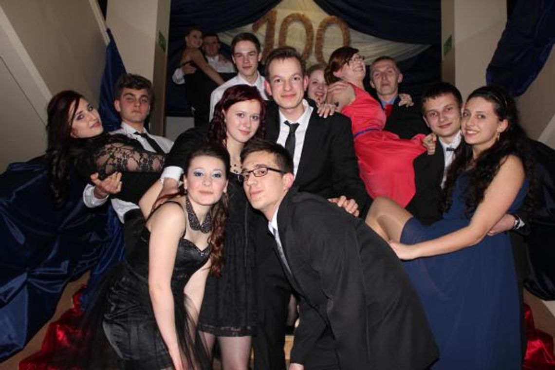 Studniówka I LO im. ks. A. J. Czartoryskiego w Puławach (zdjęcia)