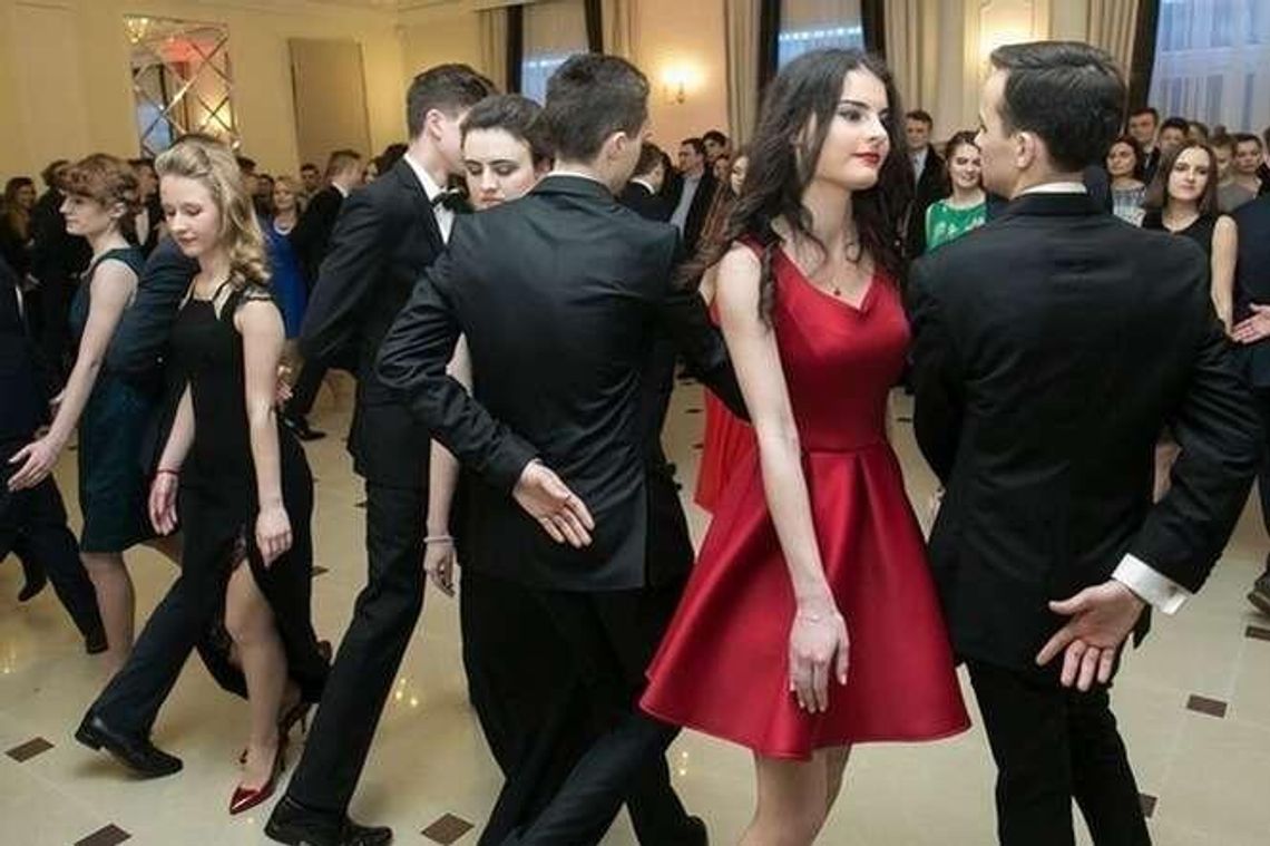 Studniówki 2016: Tak się bawili uczniowie I LO im. Stanisława Staszica (zdjęcia)