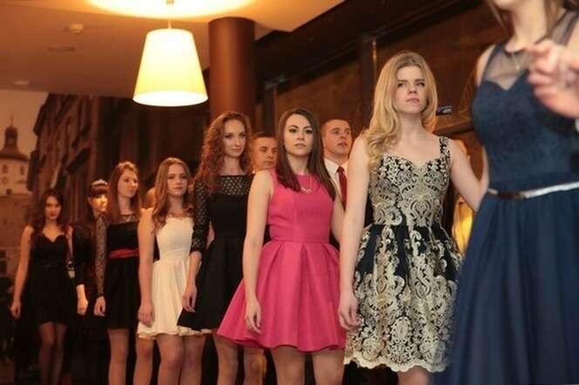 Studniówki 2016: Tak się bawili uczniowie VI LO w Lublinie (zdjęcia)