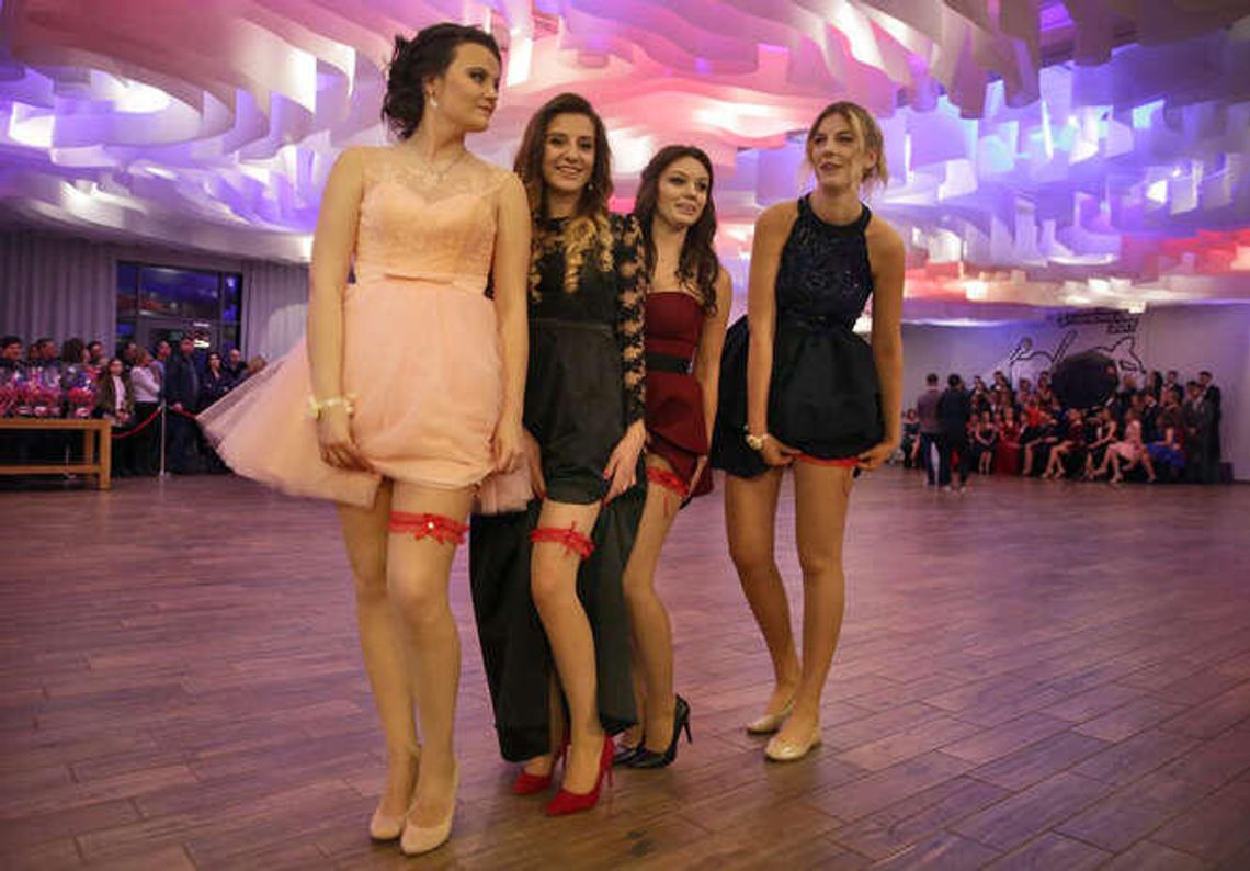 Studniówki 2017. Bal IV LO im. S. Sempołowskiej w Lublinie (zdjęcia)