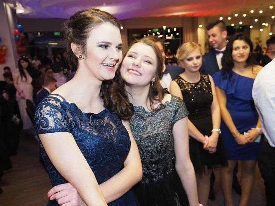 Studniówki 2017: Bal maturzystów X LO i Zespołu Szkół Elektronicznych w Lublinie