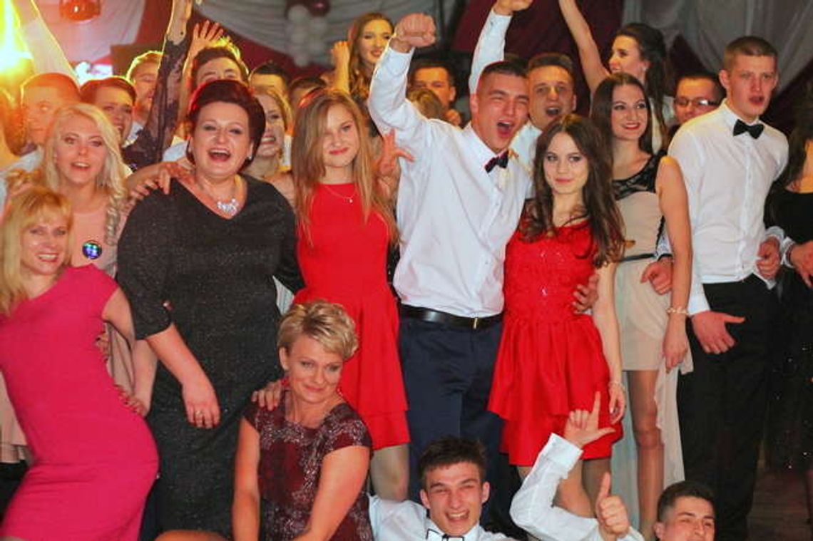 Studniówki 2017. Tak bawili się uczniowie VI LO w Puławach (zdjęcia) Studniówki 2017. Tak bawili się uczniowie VI LO w Puławach (zdjęcia)