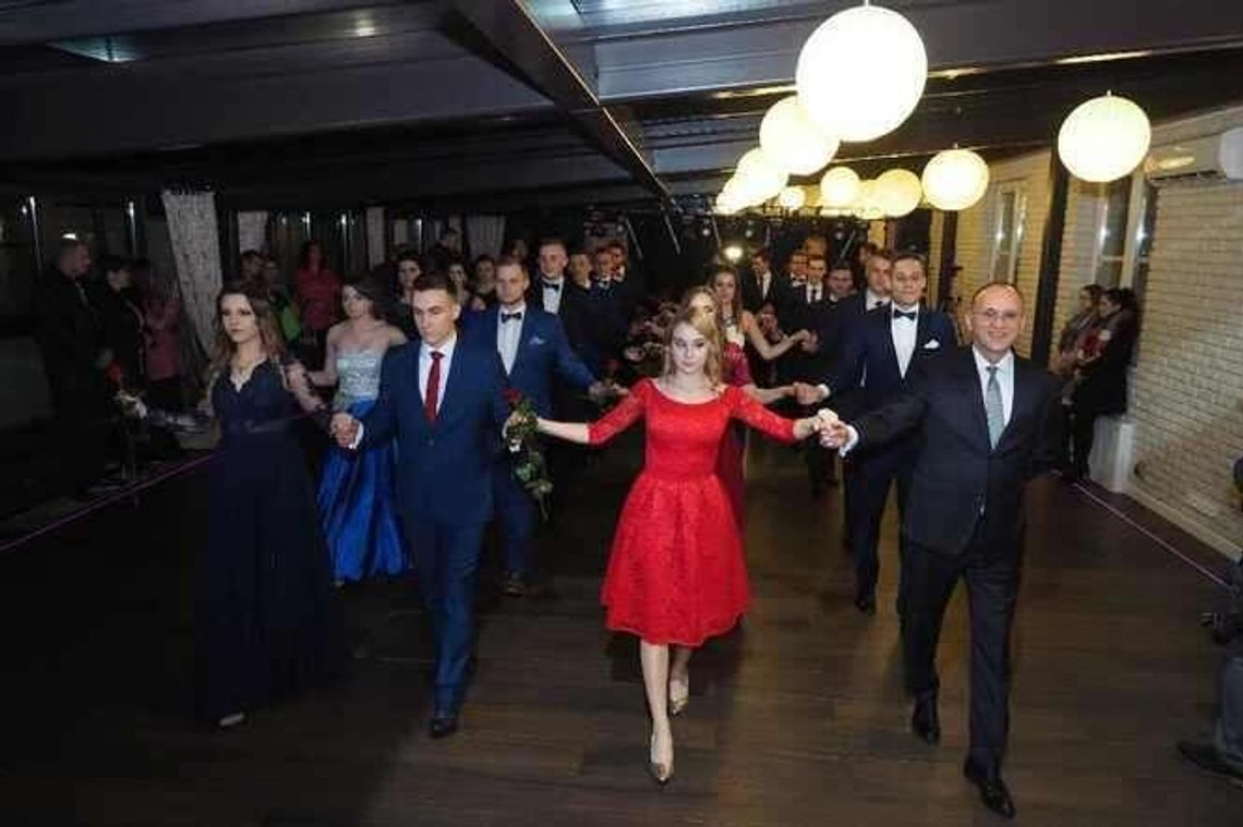 Studniówki 2017: Tak się bawili uczniowie XII LO w Lublinie (zdjęcia)