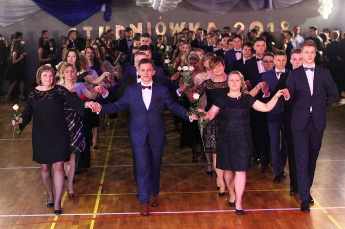 Studniówki 2018: Bal ZSO nr 1 im. KEN w Puławach [zdjęcia, wideo]