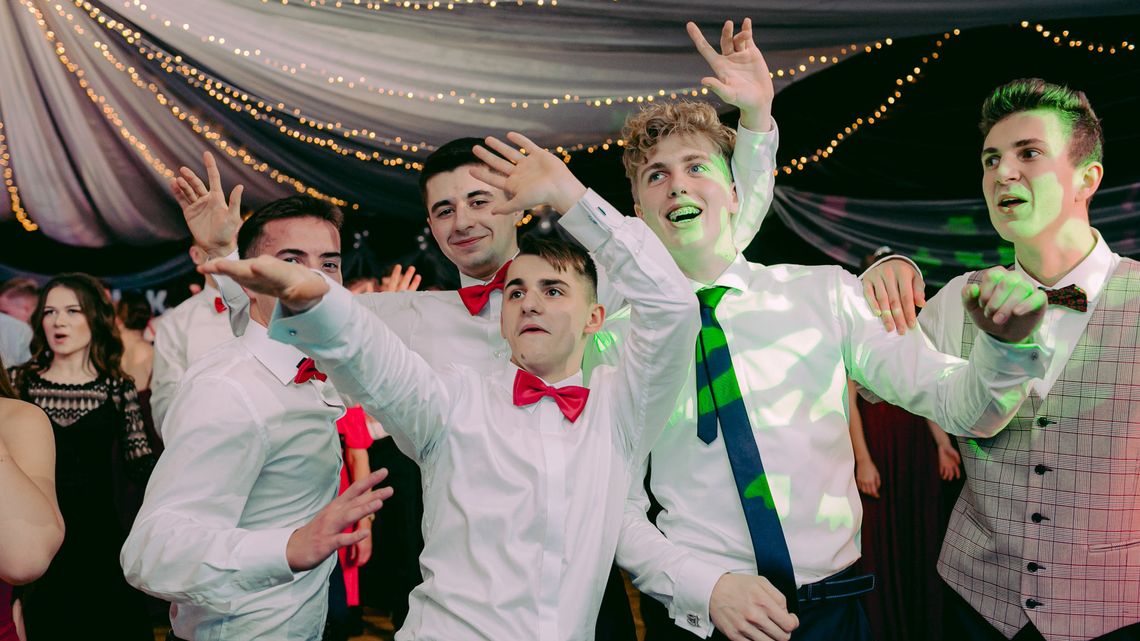 Studniówki 2020. Bal maturalny Zespołu Szkół Ogólnokształcących im. F. D. Kniaźnina w Puławach [dużo zdjęć]