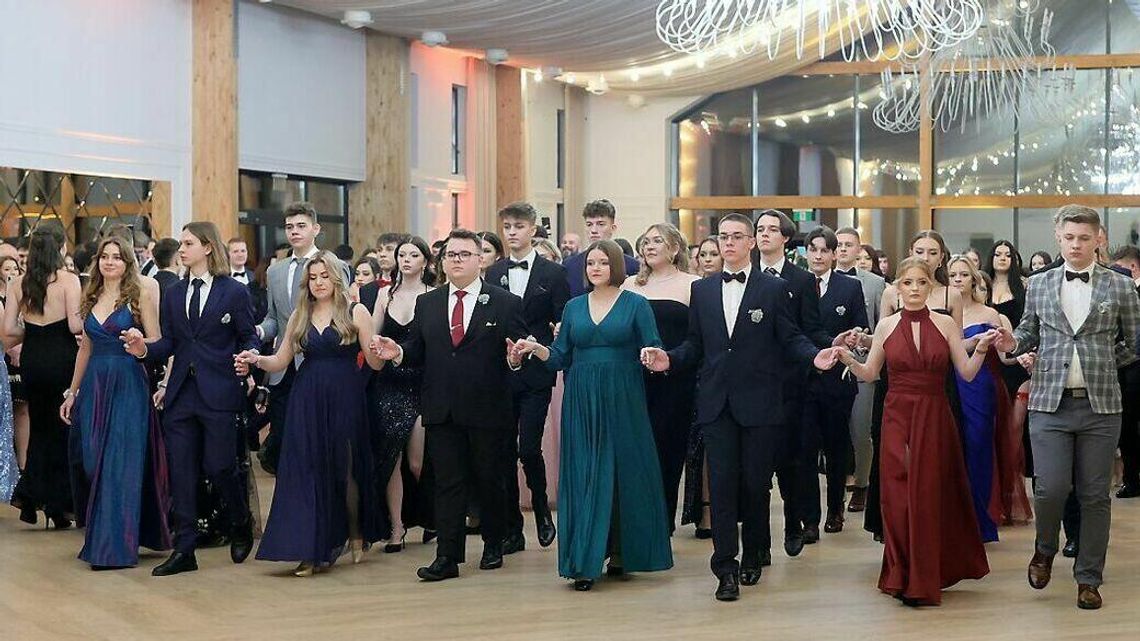 Studniówki 2024. Bal IV LO im. Stefanii Sempołowskiej. Zabawa do białego rana Studniówki 2024. Bal IV LO im. Stefanii Sempołowskiej. Zabawa do białego rana