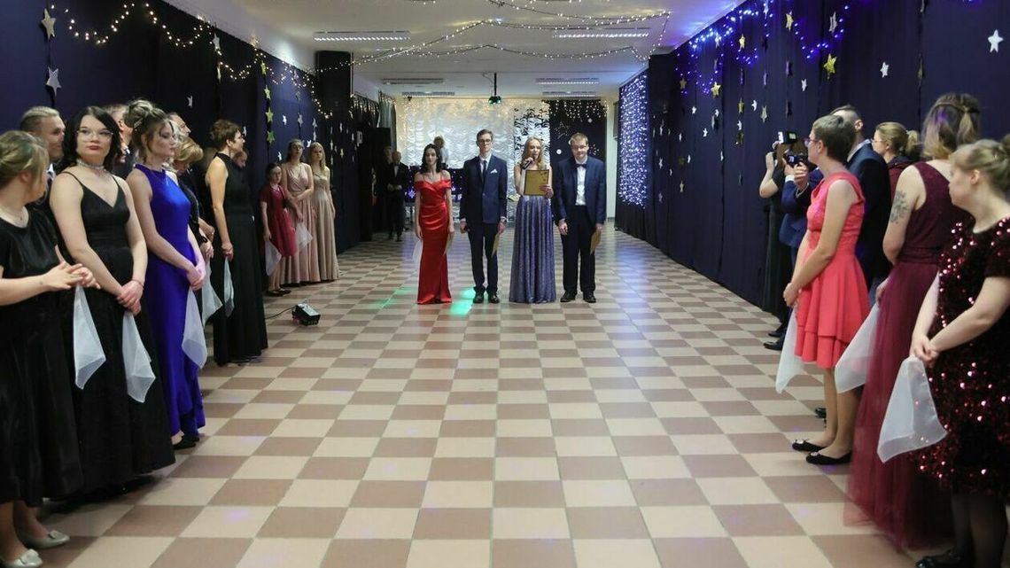 Studniówki 2024. Bal jak marzenie. Przepiękna zabawa uczniów SOSW nr 1