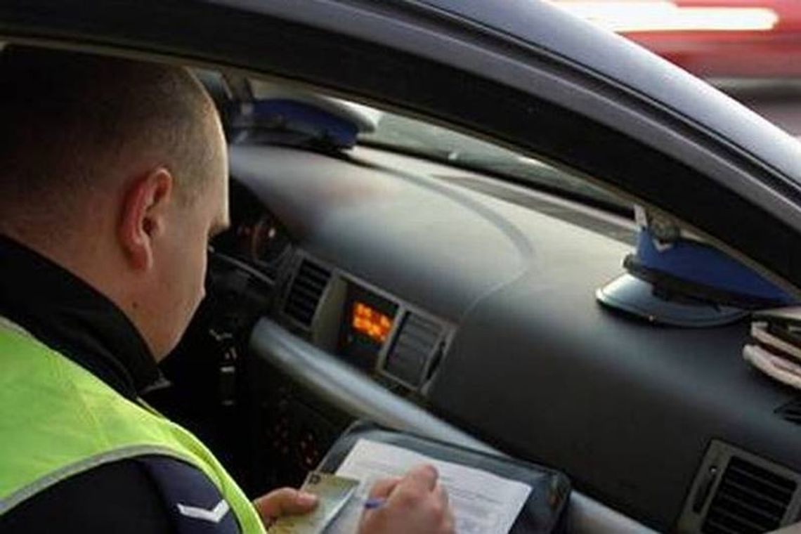 Studzianki-Kolonia: Dachowało auto