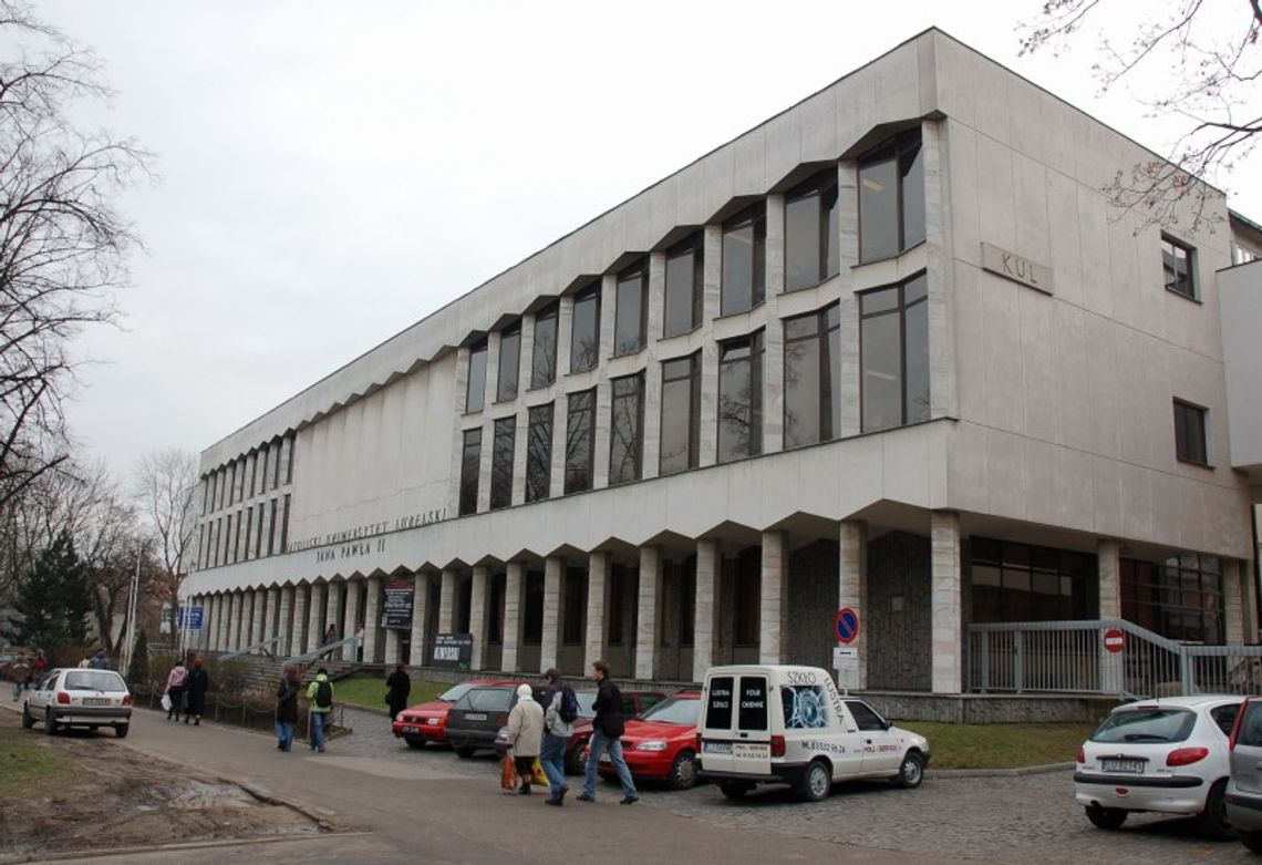 Stypendia na KUL. Nie zawsze dla najlepszych studentów?