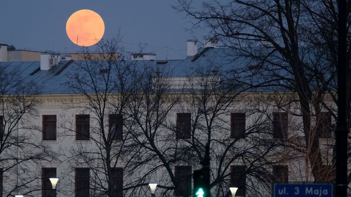 Superksiężyc 2019: To najjaśniejsza pełnia w roku [zdjęcia]