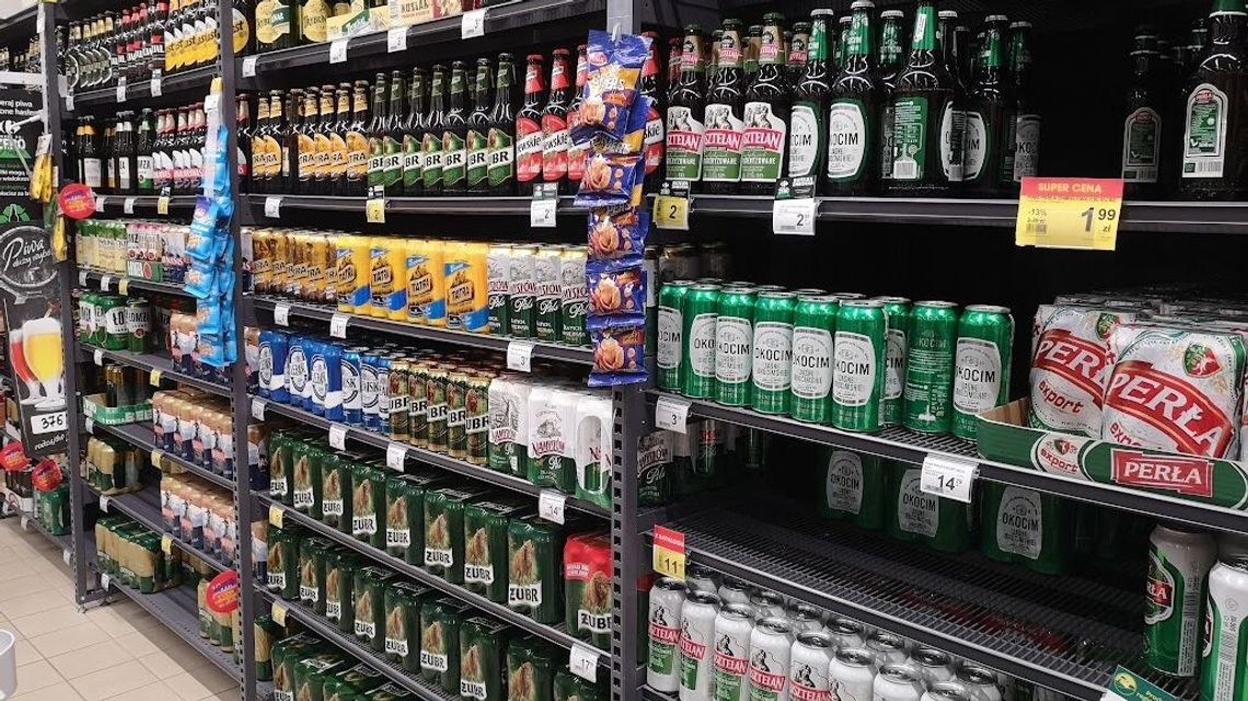 Suszyło, sklep był zamknięty więc włamali się po alkohol