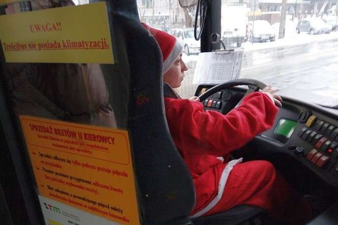 Św. Mikołaj w autobusie, Św. Mikołajka w trolejbusie
